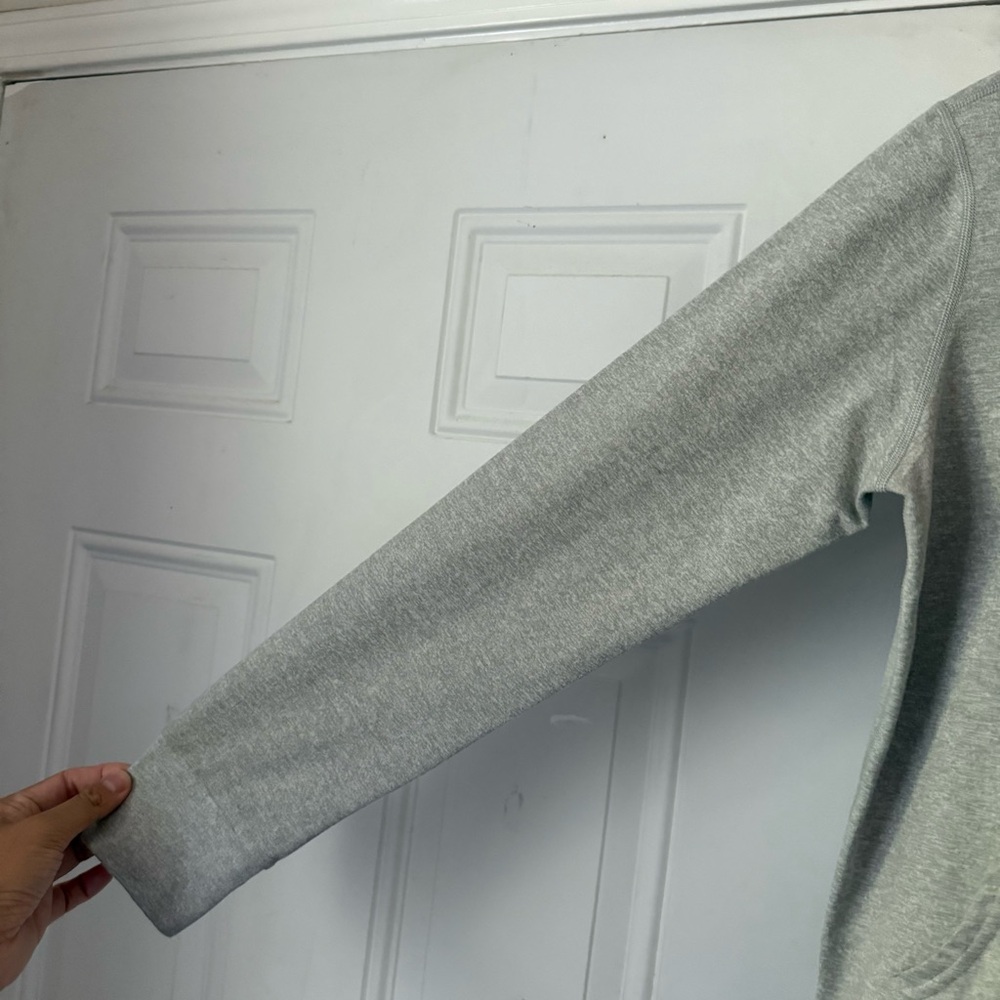 VUORI heather grey athletic knit long sleeve full zip hoodie sweater - Picture 3 of 7